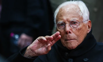 Почина италијанскиот моден дизајнер Џорџо Армани