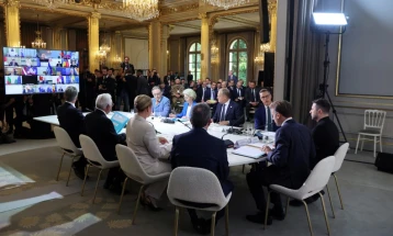 Në Paris takim Zelenski - Uitkof