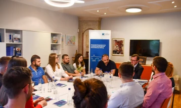 Ѓорѓиевски: Плодна и инспиративна дебата со директорот на Фондација Конрад Аденауер во Македонија, Даниел Браун и со стипендистите на фондацијата