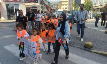 Fushatë për sigurinë e fëmijëve në komunikacion në Gostivar