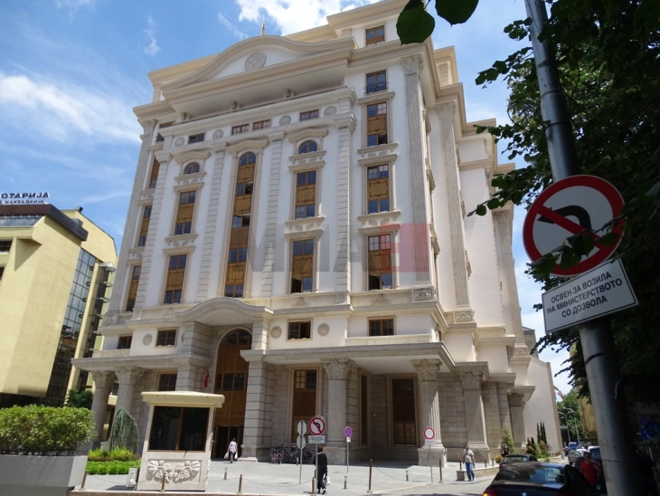 Ministria e Financave: Pagesat e pagave dhe kompensimeve kryhen rregullisht në përputhje me ligjin, pretendimet e 