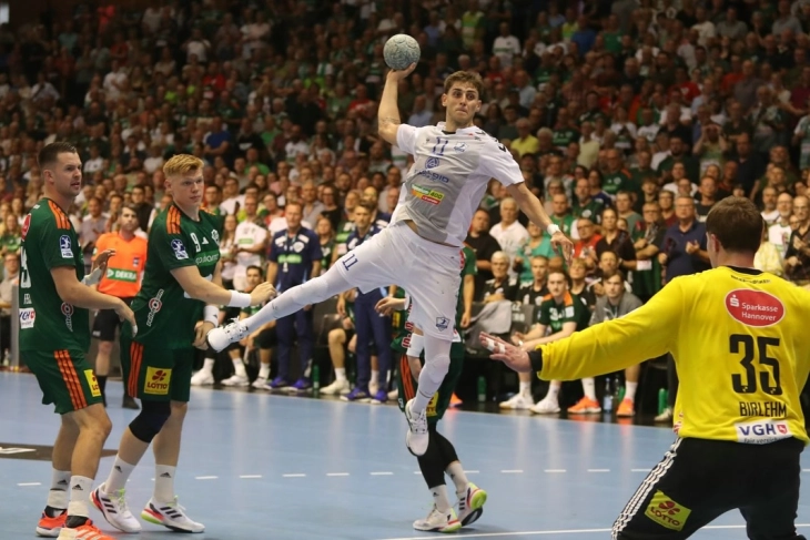 Алкалоид не се откажува од борба против бундеслигашот Хановер