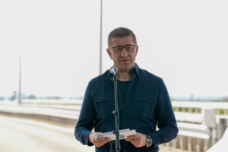 Mickoski: Lëshimi i një pjese të segmentit Kërçovë - Ohër është dëshmi e fortë se Maqedonia shkon përpara, ky është vizioni ynë, këto nuk janë fjalë, këto janë vepra