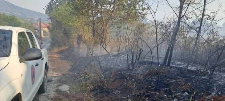 Пожарот над скопски Раштак ставен под контрола, нема опасност по објектите