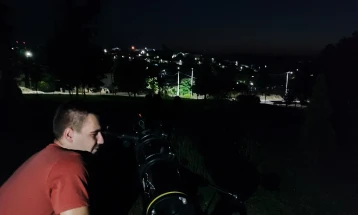 Во Неготино поставени телескопи преку кои се набљудува затемнувањето на Месечината