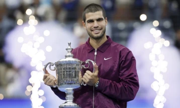 Alcaraz seals sixth grand slam title with 'perfect' performance
