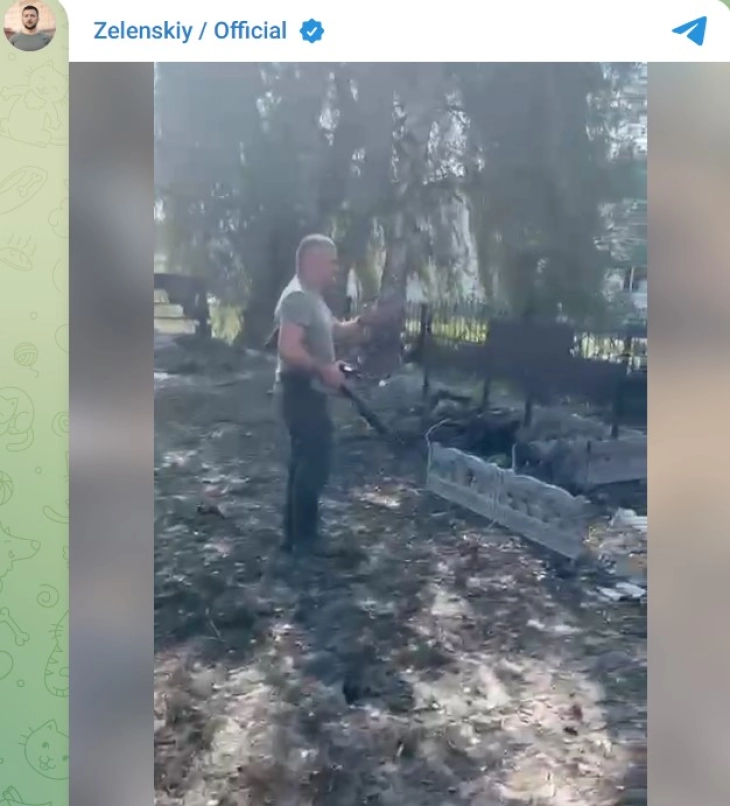 Zelenski: Rusët bombarduan fshatin Jarovë në Donjeck, vranë mbi 20 civilë