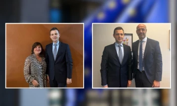 Takime të ministrit Mucunski me sekretaren e përgjithshme të APKE, Despina Shacivasiliu dhe me zëvendësguvernatorin e Bankës për Zhvillim të KE, Tomash Boçek