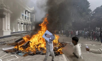 Në Nepal është vrarë edhe bashkëshortja e ish kryeministrit