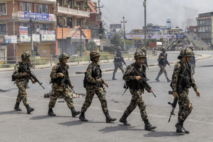 Armata e Nepalit paralajmëroi ndërmarrje të kontrollit