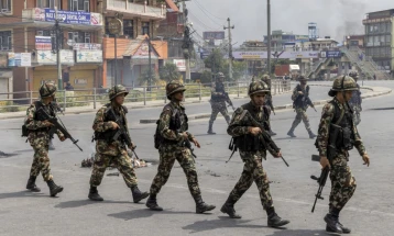 Armata e Nepalit paralajmëroi ndërmarrje të kontrollit