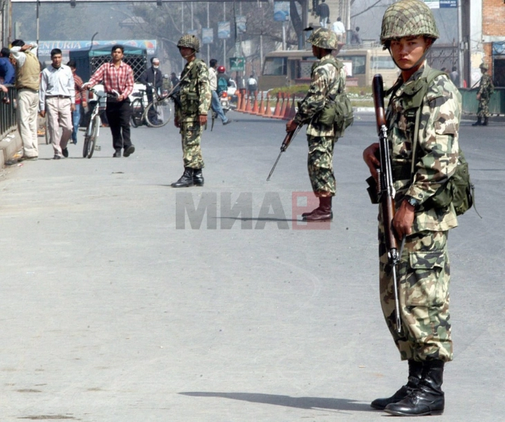Katmandu vendos orë policore, ushtria patrullon nëpër rrugë