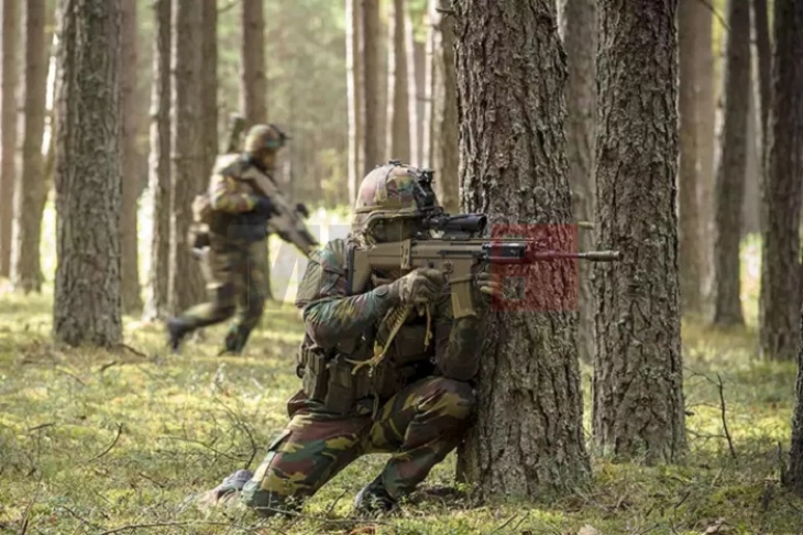 Сите 17-годишни Белгијци ќе бидат повикани на доброволно служење војска за месечна плата од 2.000 евра 