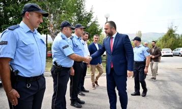 Тошковски најави реструктуирање со човечки и оперативни капацитети на полициското одделение Мирковци