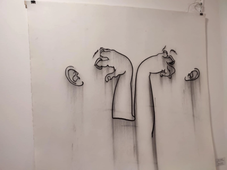 Во македонскиот КИЦ во Белград отворена изложба „Простори на конјукција“