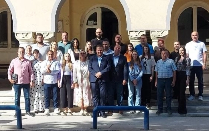 ЗНАМ поднесе листи до ОИК Куманово за кандидатите за градоначалник и советници