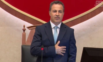 Нико Пелеши избран за претседател на новиот албански парламент