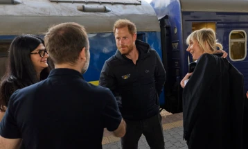 Принцот Хари ја посети Украина: „Не можеме да го запреме војната, но можеме да помогнеме“