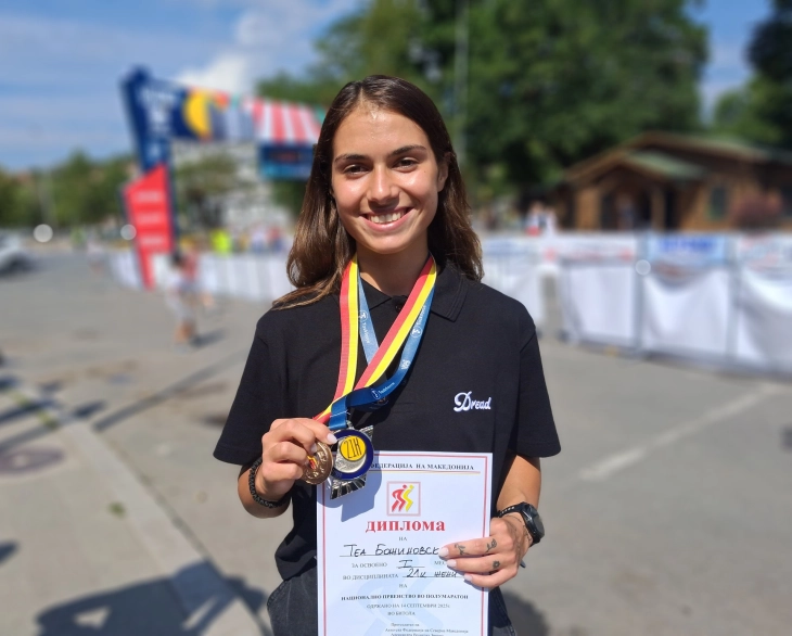 Теа Божиновска и Александар Арсов победници на државниот полумаратон во Битола