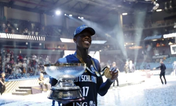 Schröder the key as Germany beat Turkey 88-83 for EuroBasket title