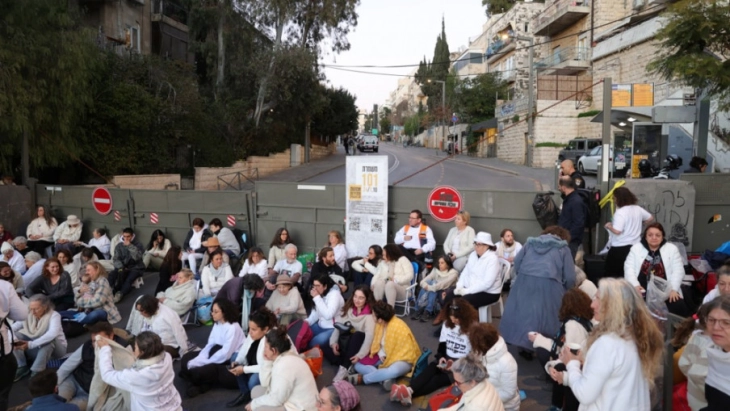 Protestë para rezidencës së Netanjahut