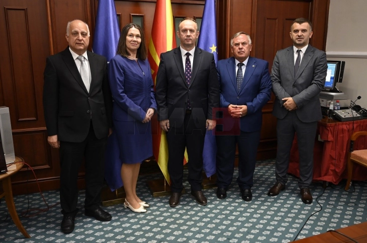 Gashi: Përforcimi i bashkëpunimit midis Kuvendit dhe revizorëve në drejtim të mbrojtjes së qytetarëve