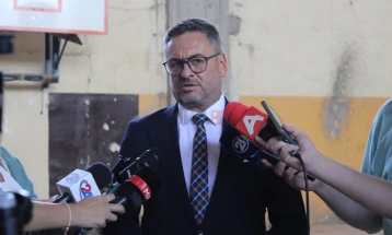 Risteski nga Kumanova: Kursim prej rreth 3.000 denarë për dy nxënës, sipas të dhënave fillestare nga masa 