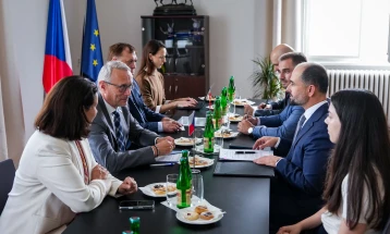 Në Pragë takim Murtezani-Dvorzhak: Zbatimi i reformave nuk është vetëm parakusht për përparim në negociatat për BE por faktor për përforcimin e kredibilitetit të procesir eurointegrues