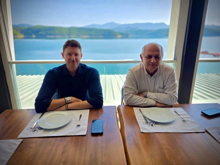 Ambasadori shqiptar Mejdani për vizitë në Dibër