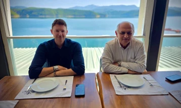 Ambasadori shqiptar Mejdani për vizitë në Dibër