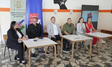 Campaign launched to raise awareness of Roma community about importance of education