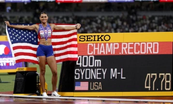 Злато за Меклафин Леврон на 400 метри со второ најбрзо време во историјата