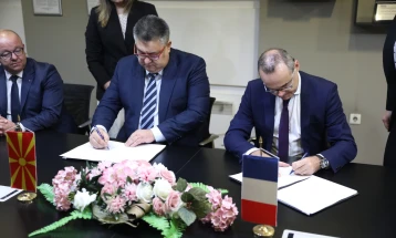 Minister Minchev, Ambassador Le Rigoleur sign cooperation memorandum: French support towards professional development of administration