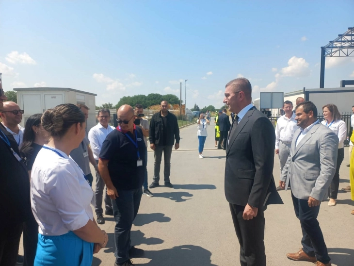 Мицкоски на поставување камен-темелник за Дом за стари лица во Зрновци