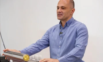 Filipçe: VMRO-DPMNE në vend të ndihmës për qytetarët kryen presion dhe heshtje