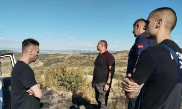 ЦУК: Локализиран пожарот во Батинци, не претставува закана за жителите и околните објекти