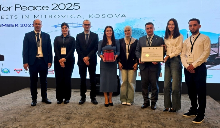 Rektori i Universitetit të Tetovës, Jusuf Zejneli u dekorua me titullin prestigjioz “Ambasador i paqes”