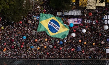 Tens of thousands protest amnesty bill that could benefit Bolsonaro