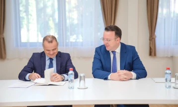 Mundësitë për fillimin dhe avancimin e projekteve të rëndësishme infrastrukturore prezantohen para biznesmenëve francezë