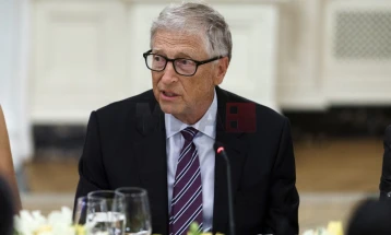 Бил Гејтс вложува 912 милиони долари во борба против СИДА, туберкулоза и маларија