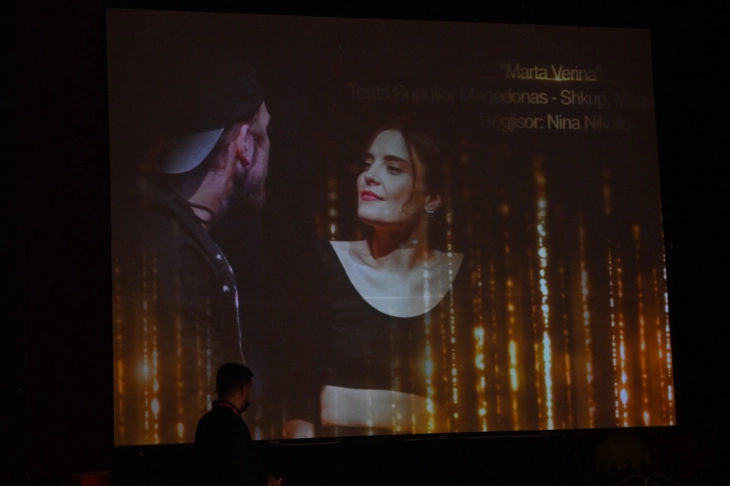 Со „Проколнато засолниште“ на приштинскиот театар започна меѓународниот театарски фестивал „Отело“