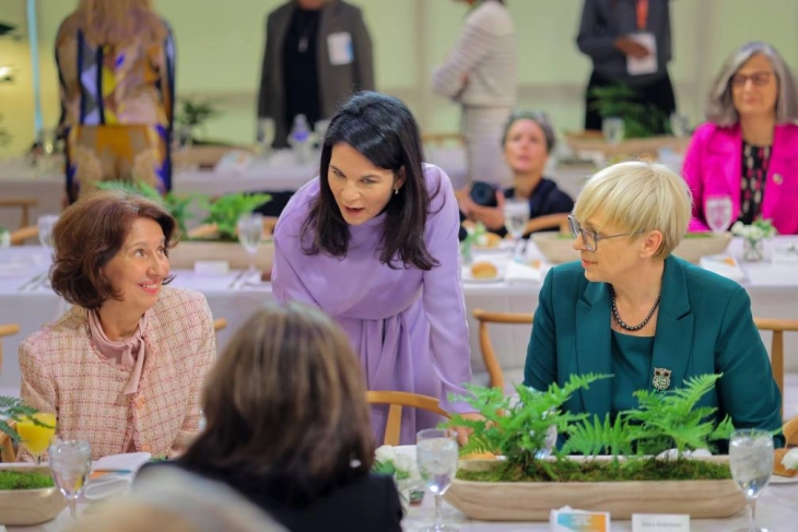 Dita e dytë e vizitës së punës së Siljanovska-Davkovës në SHBA, fjalim në samitin vjetor në Konkordia