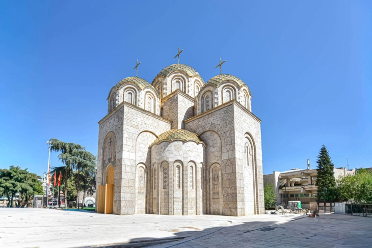 На 28 септември осветување на храмот „Св. цар Константин и царица Елена“ во Скопје