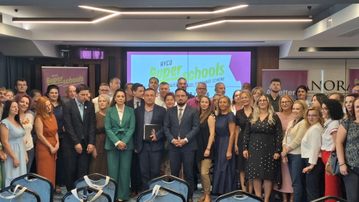 MASH: Nxënësit nga 23 shkolla të mesme në Maqedoni do të miqësohen me bashkëmoshatarët e tyre nga rajoni, vazhdon zbatimi i Programit Supershkollor RYCO