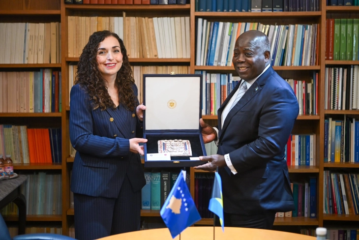 Presidentja e Kosovës, Vjosa Osmani takoi kryeministrin e Bahamas, Filip Davis