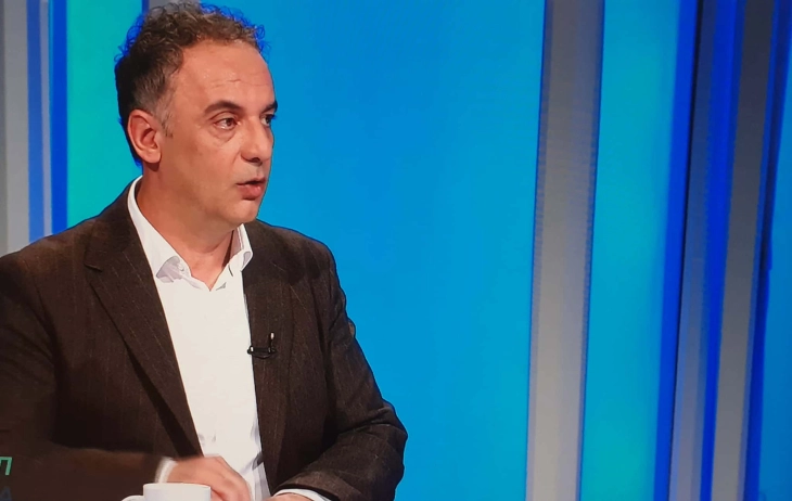 Алиу: Им се извинив на сите 11 вработени во пералната на Клиничкиот центар, со неа ќе менаџираат СОЗР и Министерството