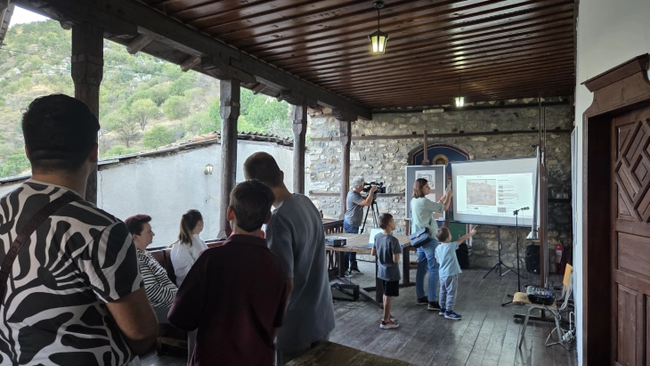 Отворена изложбата „Велес на хартија-архитектонски портрети“