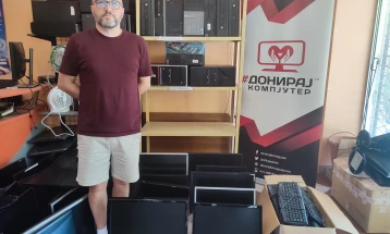 „Донирај компјутер“ со донирани компјутери го опреми и училиштето на Борче, творецот на хуманитарната иницијатива 