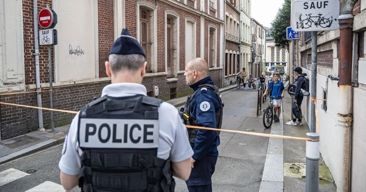 Францускиот ученик кој ја избоде наставничката по музичко бил фасциниран од нацизмот