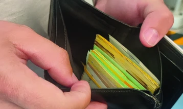 Царинска управа: Запленети цигари, марихуана, суплементи, парфеми, алкохол